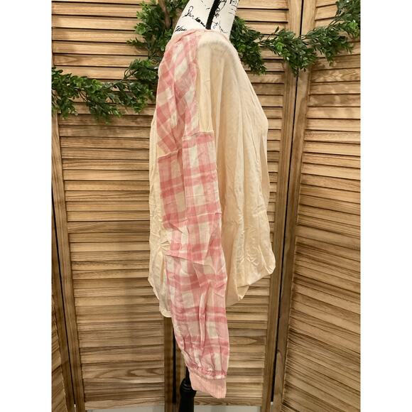 NWT Umgee Pink and Cream Sweater - Picture 3 of 4